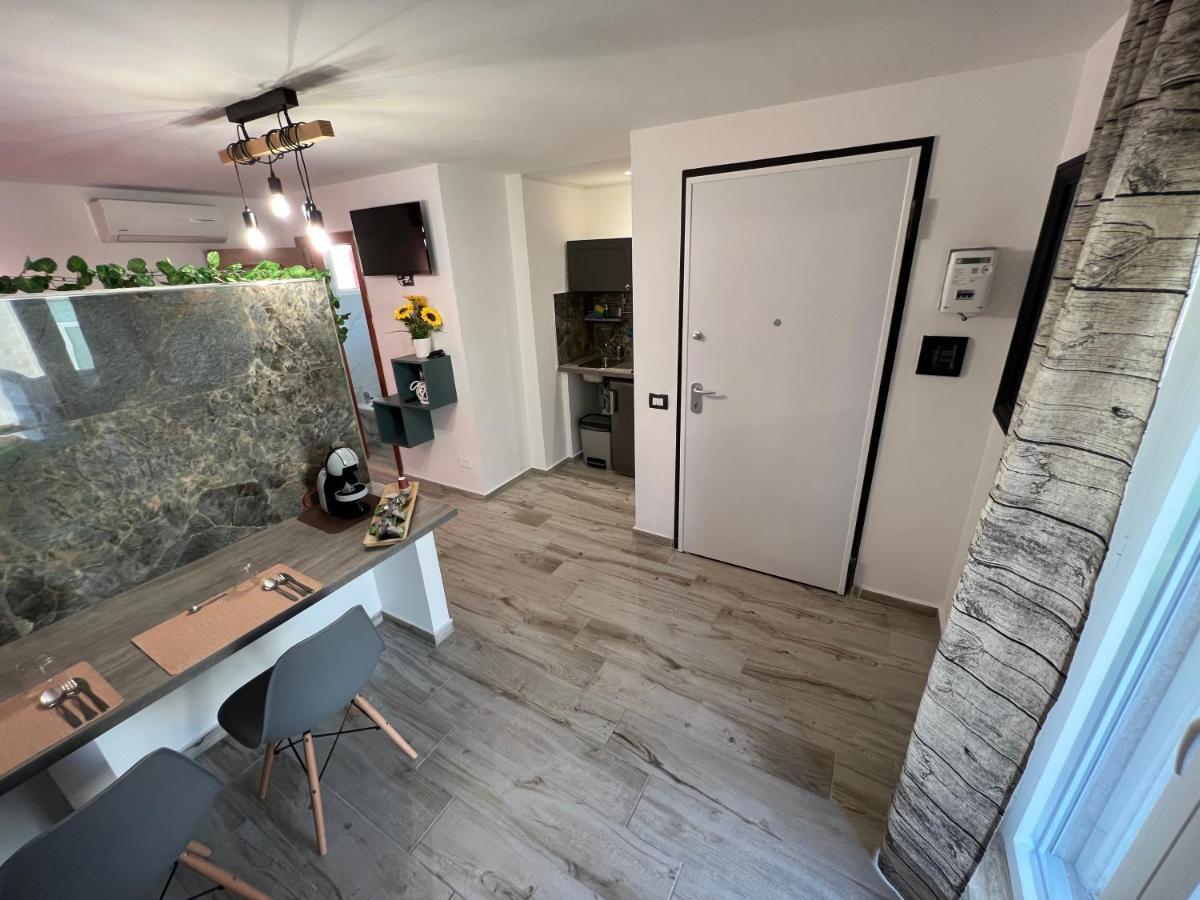 Loft Con Terrazzo A Livello Stazione Appartement Lecce Buitenkant foto